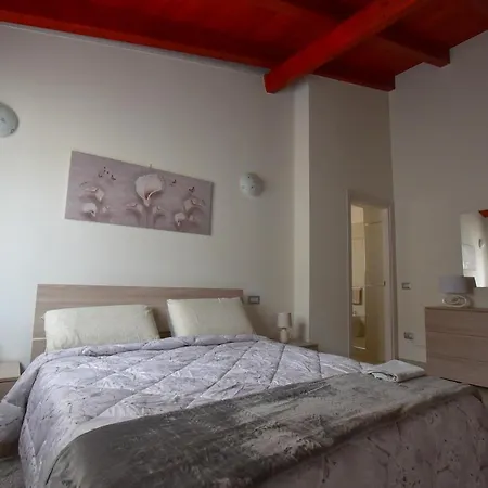 La Genuina Bed & Breakfast *